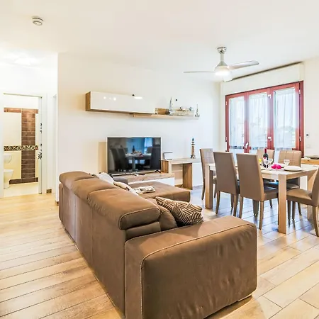 Alice By Interhome * Viareggio